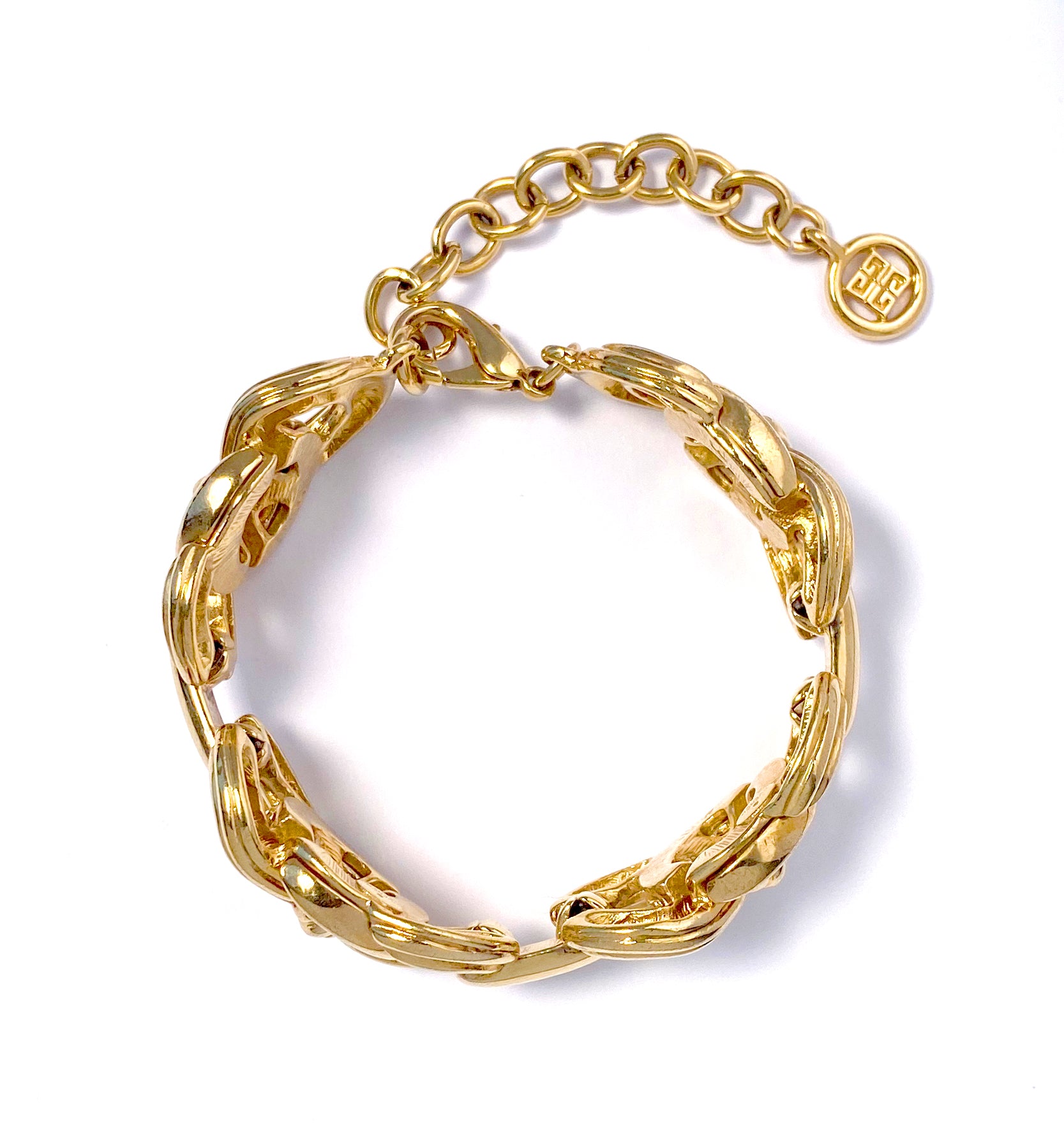 S.C Gold & Watches - Big Link Belcher's💥 - - Belcher chain 👉 £2600 /  98.1g / 26 inch - Belcher Bracelets 👉 £925 / 36.7g / 9 inch 👉 £1075 /  40.8g / 8.5 inch 👉 £1150 / 41.7g / 9.5 inch 👉 £1100 / 41.9g / 9.5 inch 👉  £1175 / 43.6g / 9.5 inch 👑 SC ...