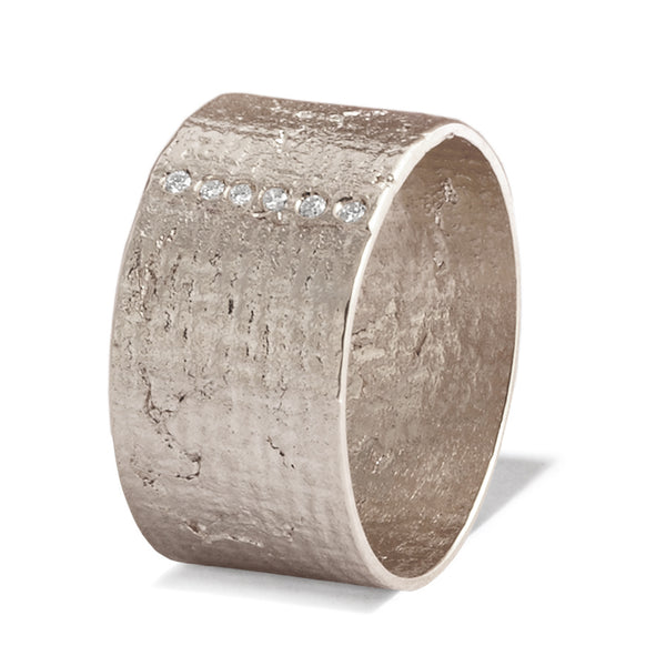Paper Cigar Ring in 18k White Gold with Diamonds