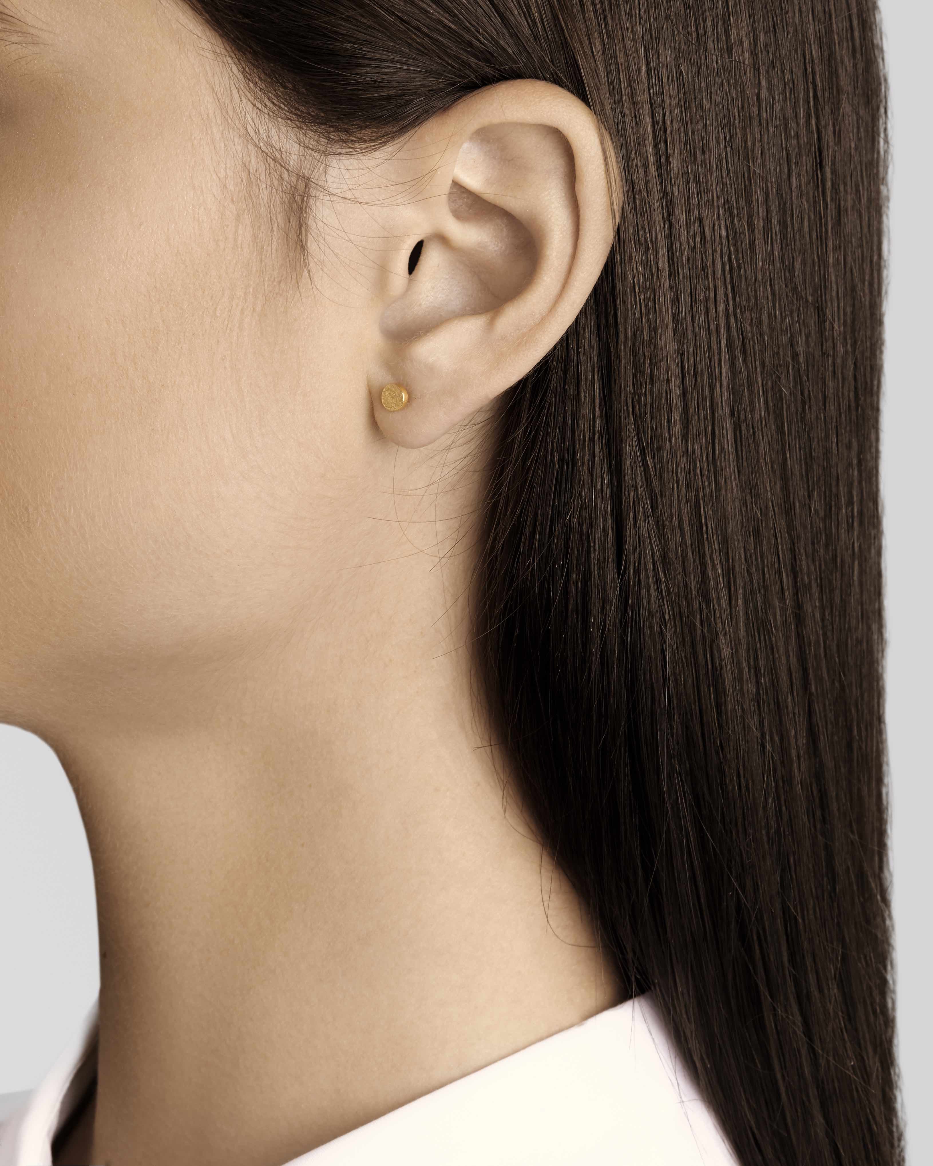 Solid 18k 2025 gold earrings